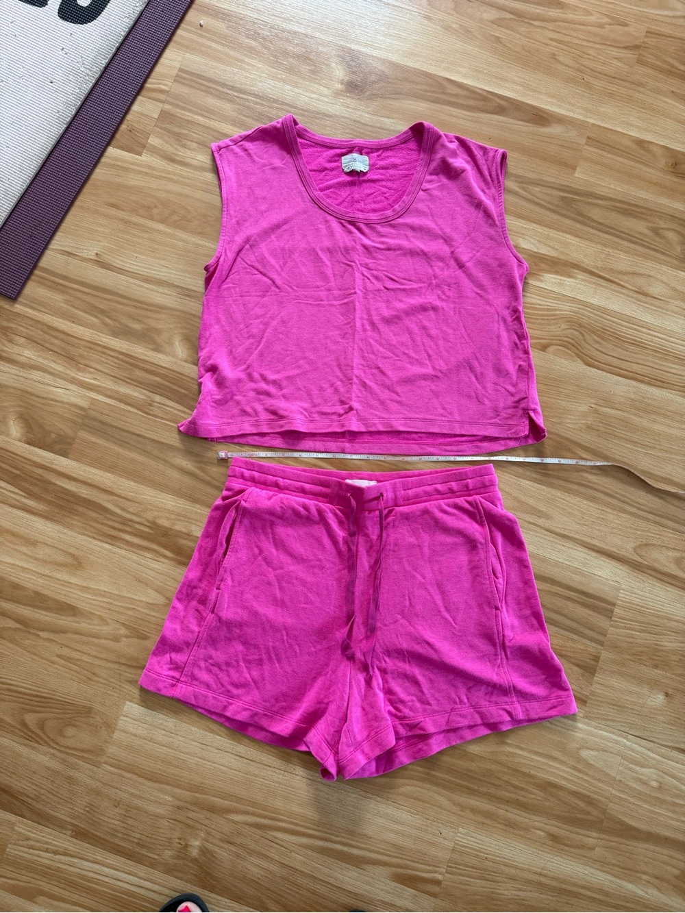 Lou & Grey Signaturesoft Cap Sleeve Tee and Signaturesoft Drawstring Shorts-Sz M